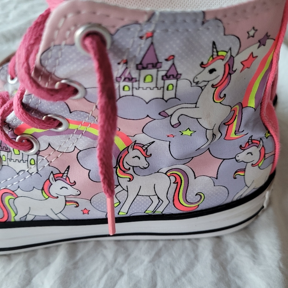 Converse Kids Unicorn High-Top Sneakers with Pink Laces Size 4 - Picture 2 of 8